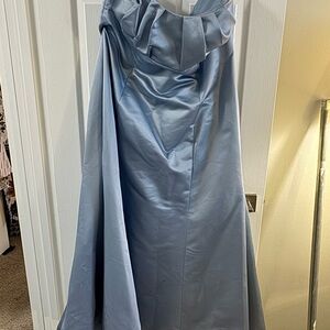 Elegant Blue Evening Gown